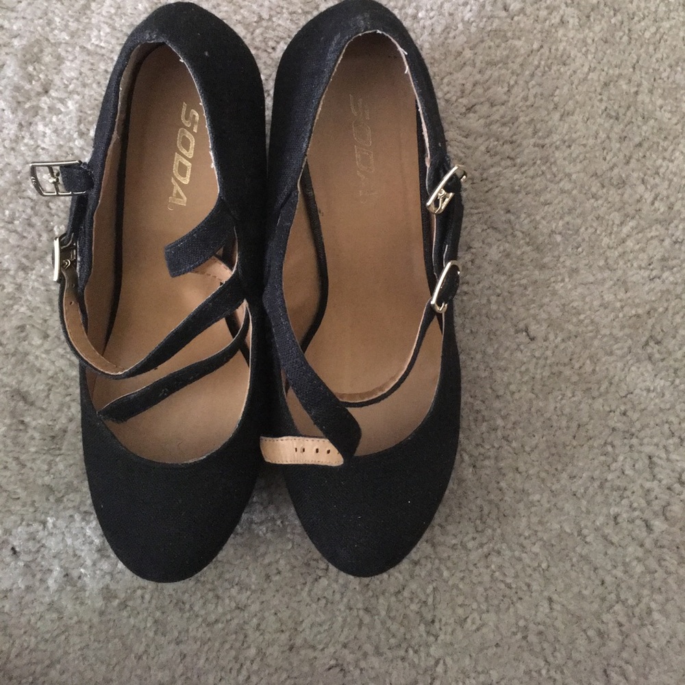 Dress shoes